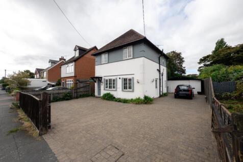 The Avenue, Felixstowe IP11 3 bed detached house for sale