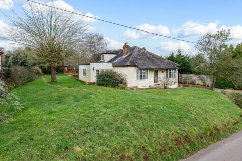 4 bedroom detached bungalow for sale