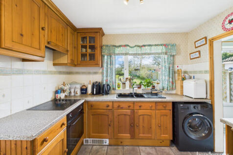 3 bedroom semi-detached bungalow for sale