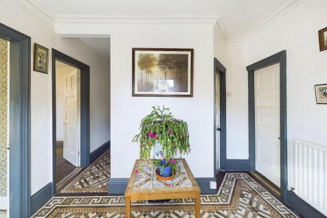 4 bedroom detached bungalow for sale