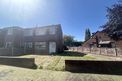 7 Fourth Avenue, Oldham, OL9 8PG 2 bed semi