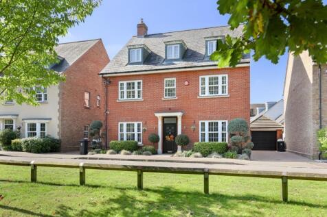 6 bedroom detached house for sale