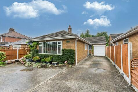 2 bedroom detached bungalow for sale