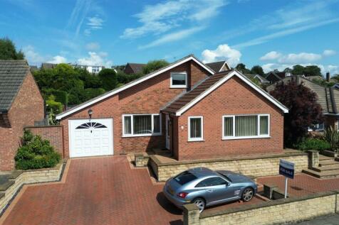 4 bedroom detached bungalow for sale