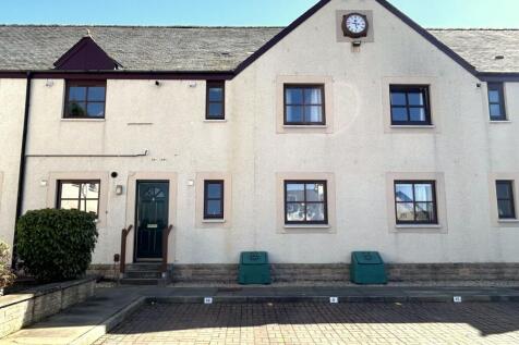 2 bedroom ground floor flat for sale