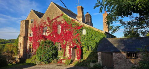 6 bedroom detached house for sale