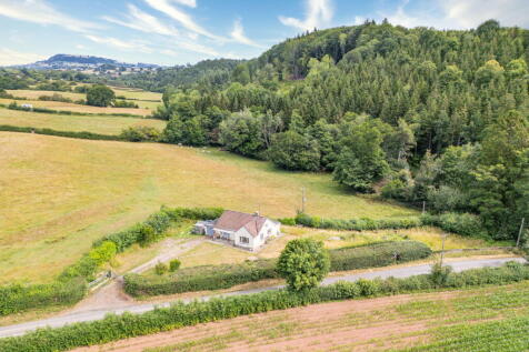 Llantilio Crossenny, Abergavenny... 2 bed detached bungalow for sale