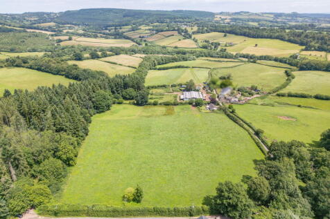 Llwyn Y Celyn Farm & Holly Bushes... 4 bed farm house for sale