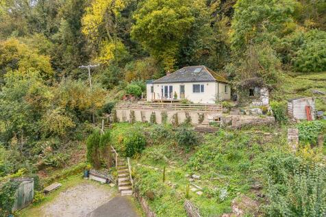 Llandogo, Monmouth, Monmouthshire 3 bed detached house for sale