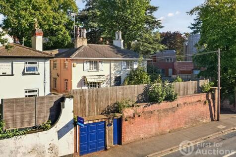 Mansfield Road, Nottingham... 3 bed link detached house for sale