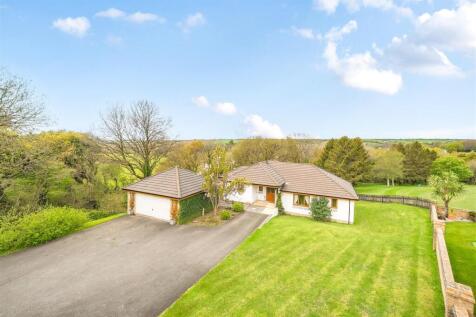 Bowood Park, Lanteglos, Camelford 4 bed detached house for sale