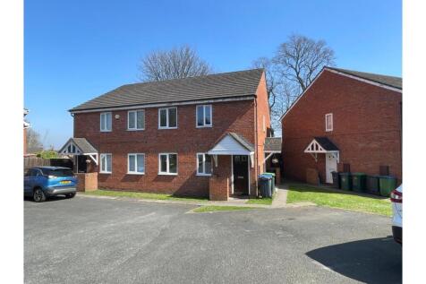 2 bedroom maisonette for sale