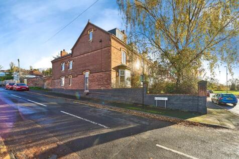 4 bedroom terraced bungalow for sale