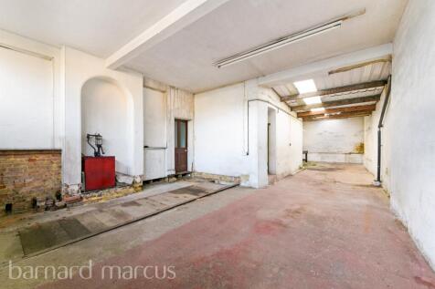 1 bedroom ground floor flat for sale