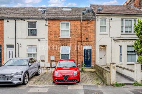 1 bedroom ground floor flat for sale