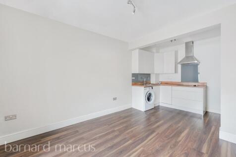 1 bedroom ground floor flat for sale