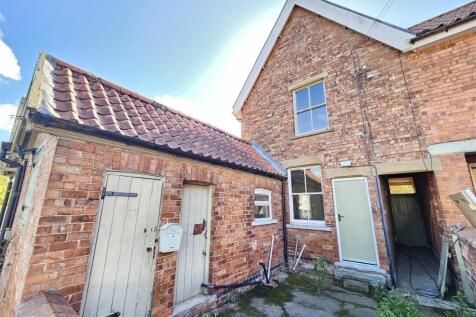 Main Street, Hackthorn, Lincoln 2 bed terraced house for sale