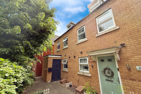New Swan Close, Lincoln LN6 3 bed townhouse for sale