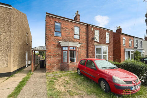 Moor Lane, North Hykeham LN6 3 bed semi