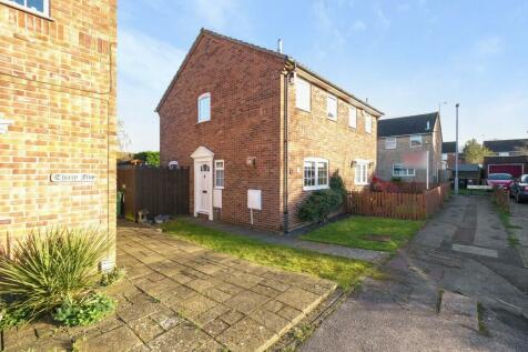 2 bedroom semi-detached house for sale