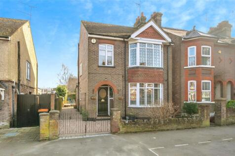 Clifton Road, Bedfordshire LU6 4 bed detached house for sale