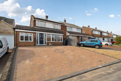 Mardale Avenue, Bedfordshire LU6 3 bed semi