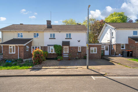 Spinney Crescent, Bedfordshire LU6 5 bed semi