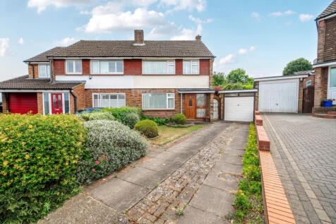 Pipers Croft, Bedfordshire LU6 3 bed semi