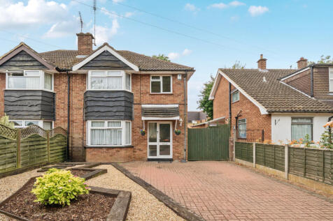 3 bedroom semi-detached house for sale