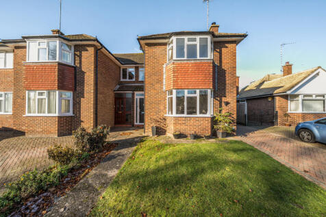 3 bedroom semi-detached house for sale