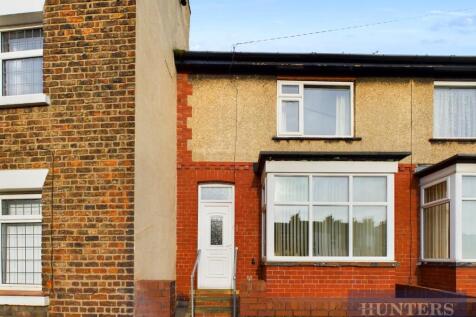 Cambridge Place, Scarborough 2 bed terraced house for sale