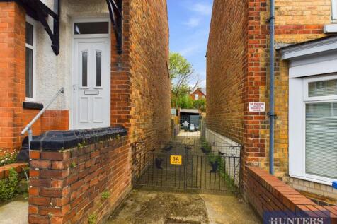 Park Street, Scarborough 3 bed detached house for sale