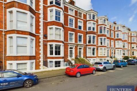 Prince Of Wales Terrace, Scarborough 2 bed apartment for sale