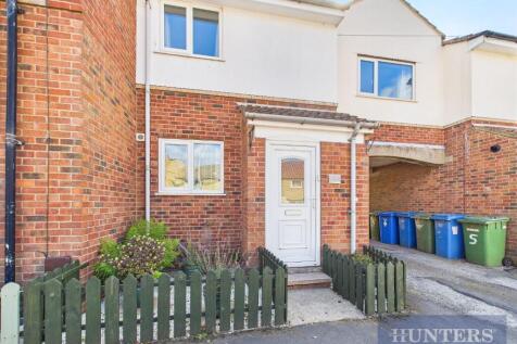 Main Street, Cayton, Scarborough 3 bed end of terrace house for sale