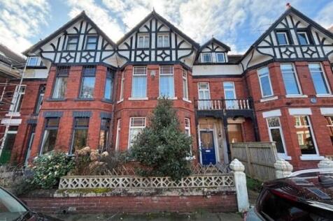6 bedroom terraced house for sale