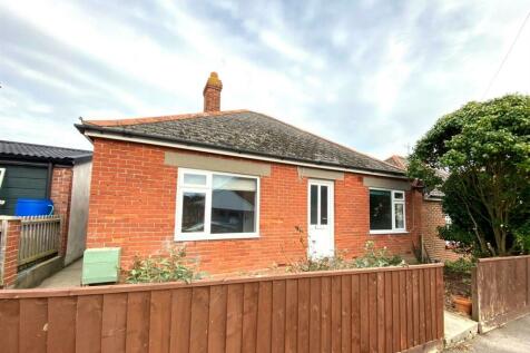 2 bedroom semi-detached bungalow for sale