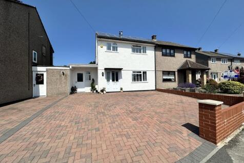 3 bedroom semi-detached house for sale