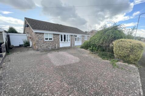 2 bedroom semi-detached house for sale