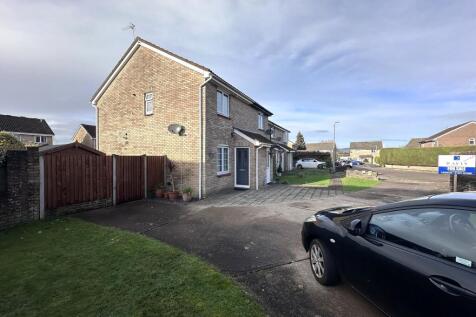 2 bedroom semi-detached house for sale