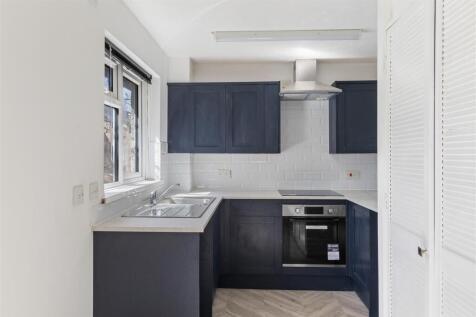 Kings Road, Petersfield Studio for sale