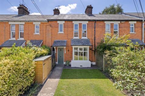 Osborne Road, Petersfield 3 bed terraced house for sale