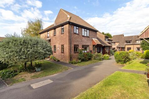 Alderfield, Petersfield 2 bed flat for sale