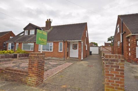 2 bedroom semi-detached bungalow for sale