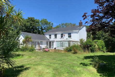 Goonhavern, Truro, TR4 9JT 4 bed property with land for sale