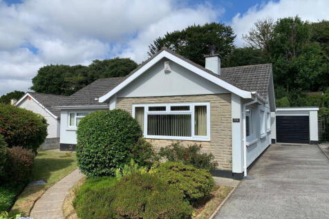 Pentalek Road, Camborne, TR14 7RQ 3 bed detached bungalow for sale