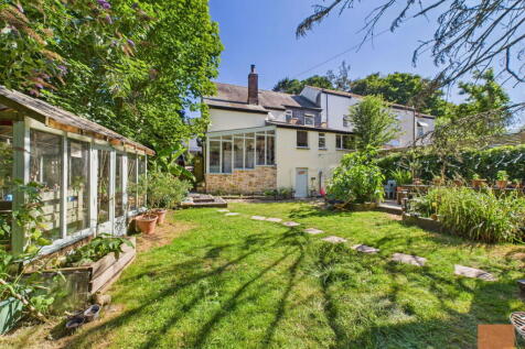High Street, Chacewater, Truro, TR4 8LW 4 bed semi