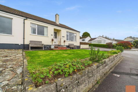 2 bedroom semi-detached bungalow for sale