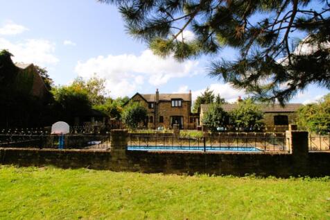The Chase, Upminster RM14 4 bed detached house for sale