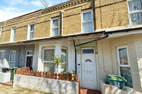 Fitzroy Street, Sandown, Isle of Wight 3 bed terraced house for sale