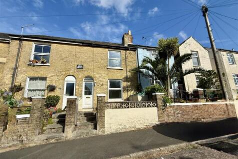 Fellows Road, Cowes 3 bed terraced house for sale